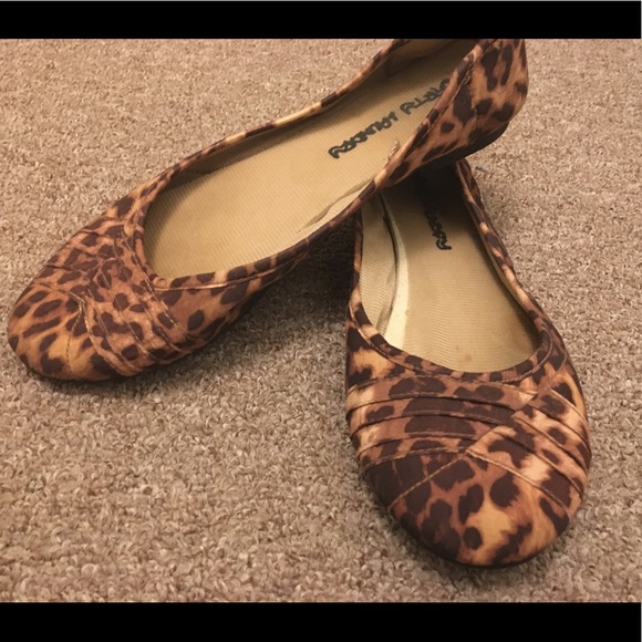 Leopard print flats